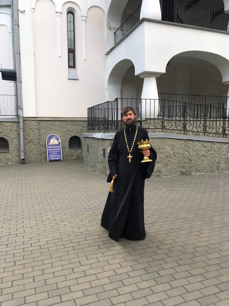 Священник нашего храма принял участие в приведении к военной присяге солдат молодого пополнения
