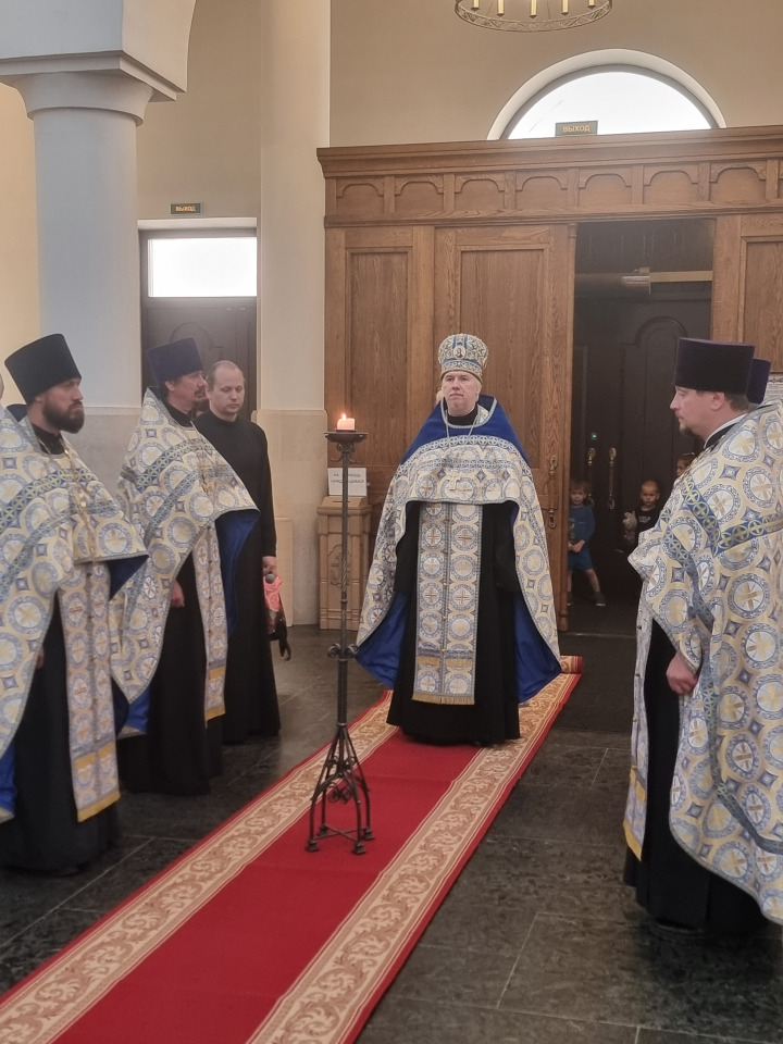 В праздник Успения Пресвятой Богородицы в нашем храме были совершены богослужения 